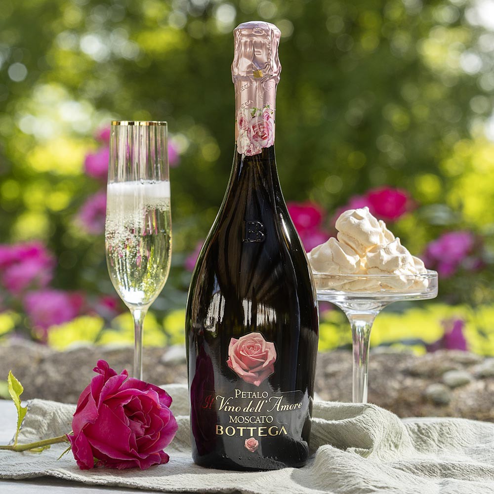 Buy Bottega Petalo dell'Amore Moscato Magnum | Campoluz Enoteca